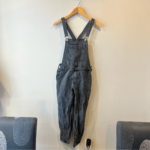 Forever 21 Black Denim Overalls - Picture 2 of 7